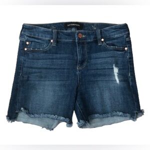 Liverpool Jean hi rise medium wash shorts slight stretch SZ 6